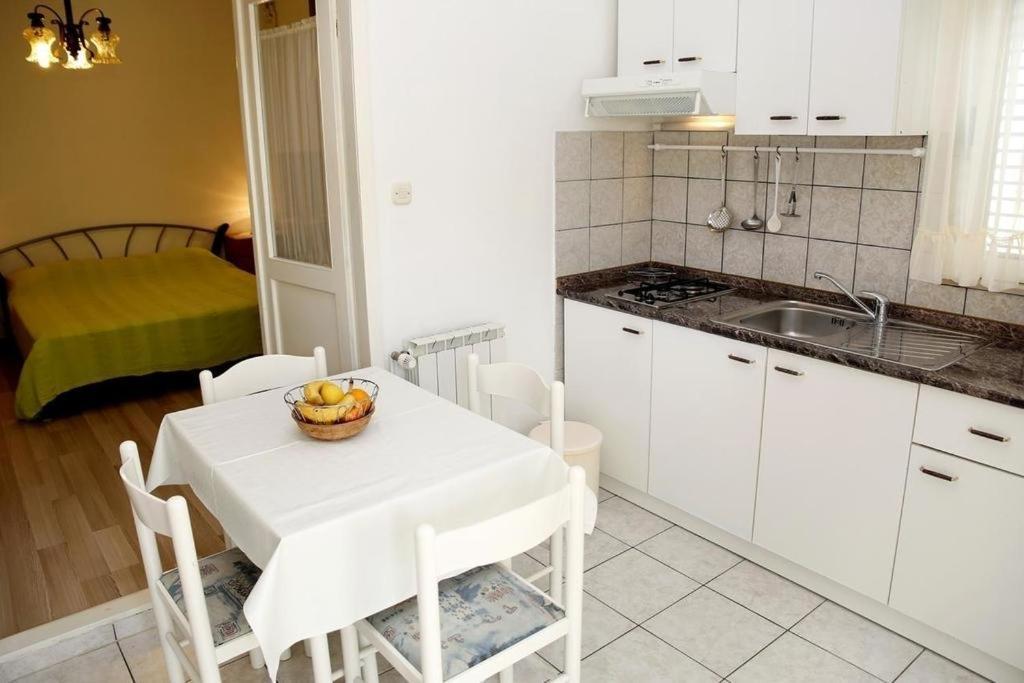 Apartment Plava Plaza Водице Экстерьер фото
